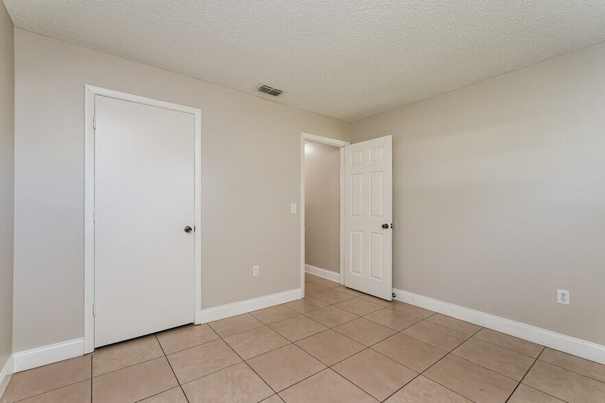 Building Photo - 5618 El Dorado Ave