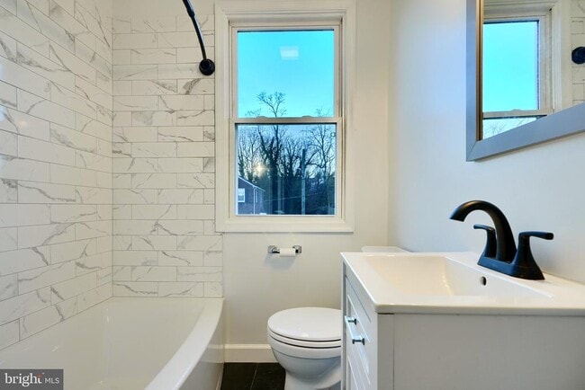 Building Photo - 51 Briarwood Rd