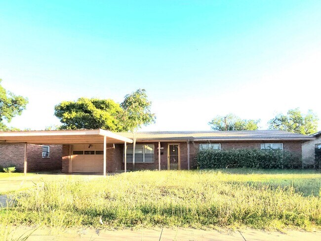 Building Photo - Spacious 3 Bed 2 Bath In Central Lubbock