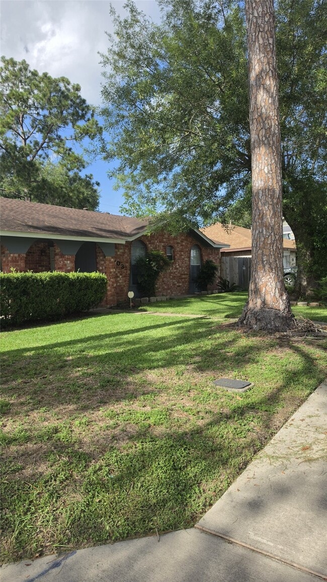 Building Photo - 1503 Wentwood Dr