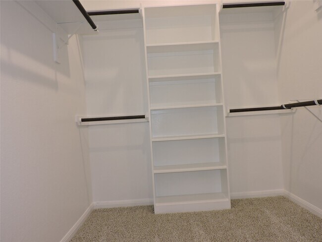 Building Photo - 7219 Cherrybark Oak Dr