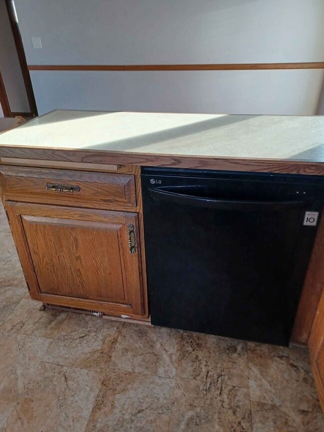 Building Photo - 20515 Chippendale Ave