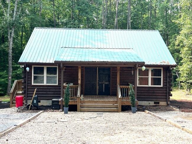 Building Photo - FULLY FURNISHED WITH ACCESS TO BEAUTIFUL L...