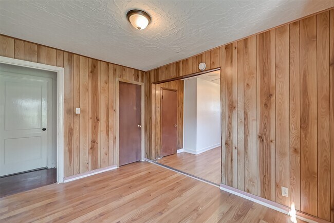 Building Photo - 4905 Brinkley St