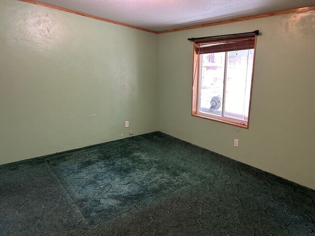 Building Photo - 52405 Antler Ln