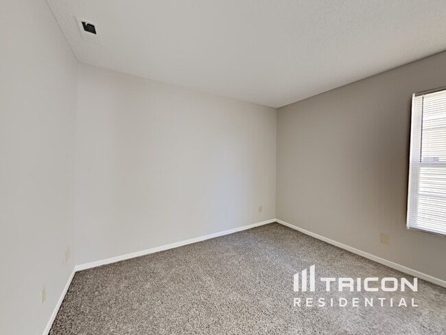 Building Photo - 7621 Mansfield Way