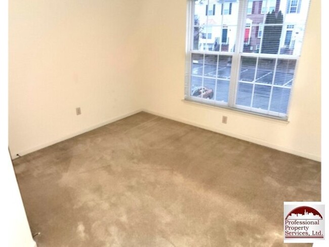 Building Photo - 17807 Farragut Way