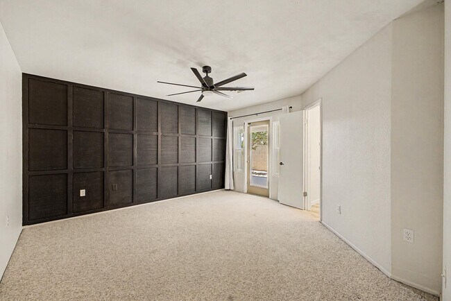 Building Photo - 4812 E Gary St