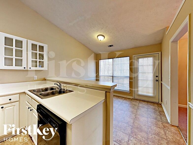 Building Photo - 85 Harvard Dr