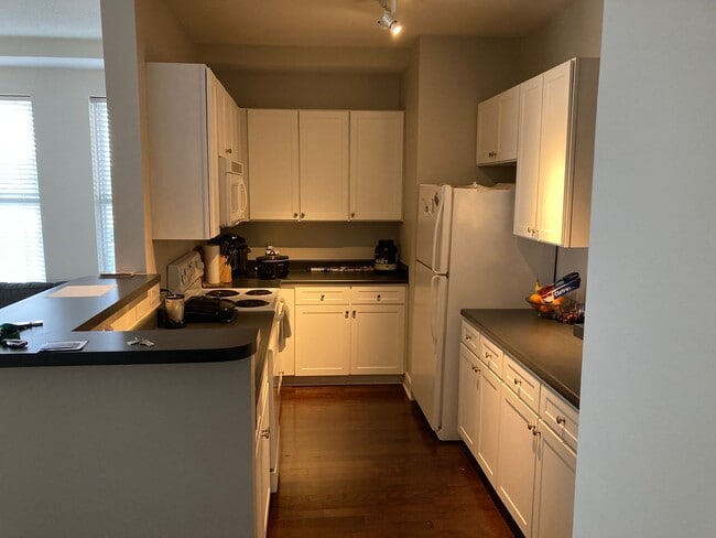 Building Photo - 1315 East Blvd