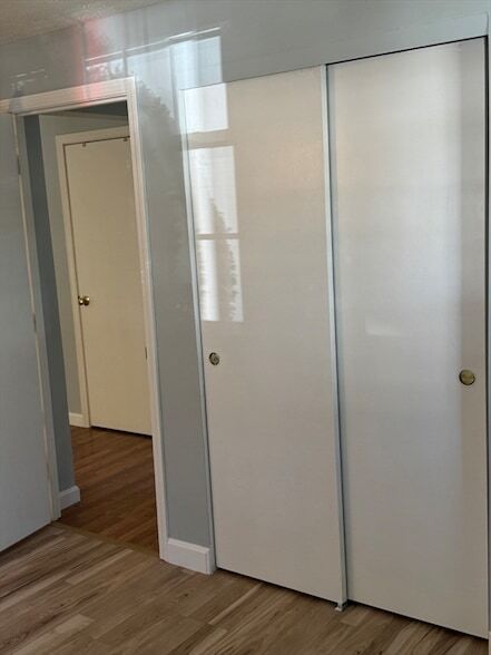 Building Photo - 7 Karen Cir