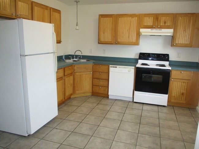 Building Photo - 402 Johns Way