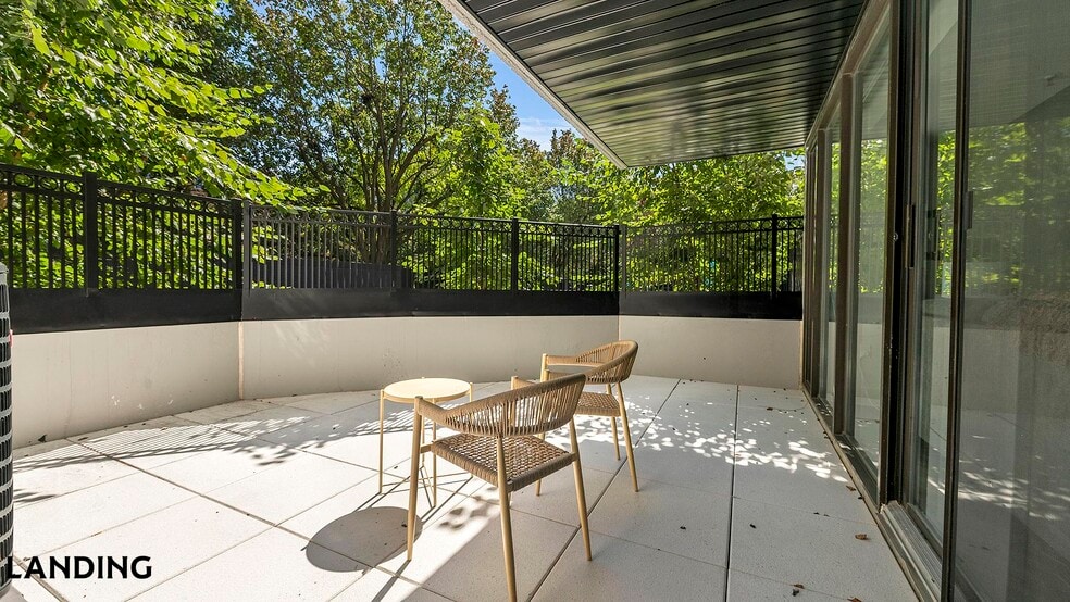 Building Photo - 1550 Clarendon Blvd