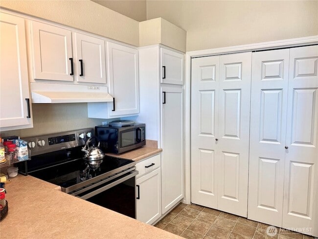 Building Photo - 1750 W Sunn Fjord Ln