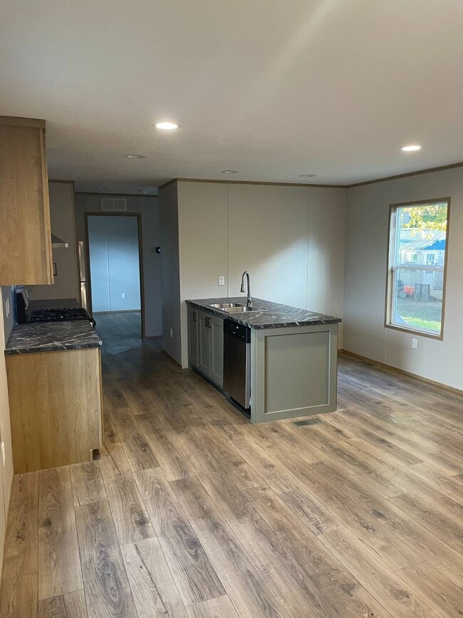 Building Photo - 55 Mindi Ct