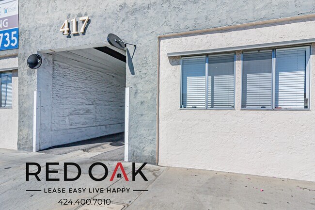 Building Photo - 417 W Los Feliz Rd