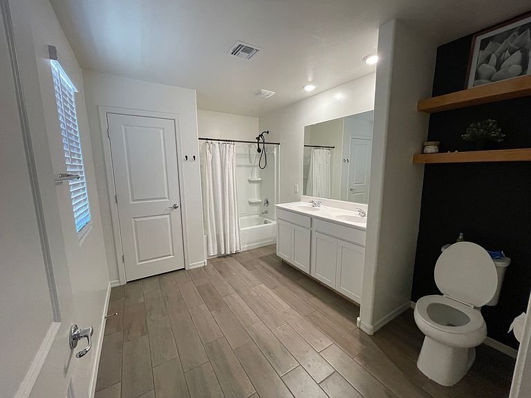 Building Photo - 8573 W Reed Bunting Ct
