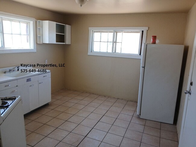 Building Photo - 1 Bedroom House Near Downtown