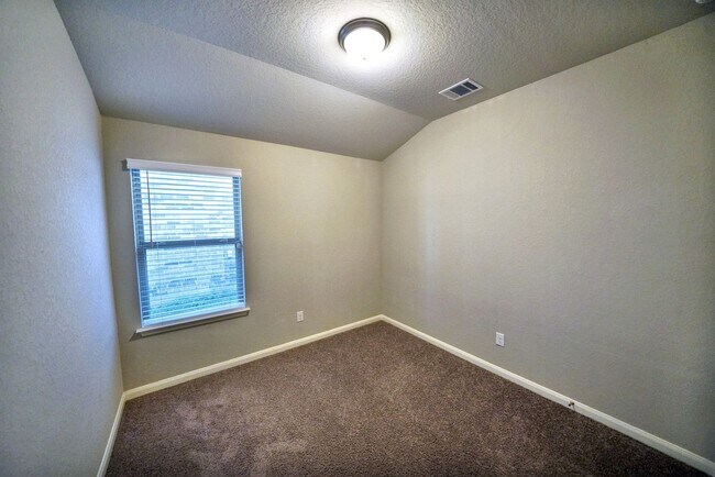 Building Photo - Gorgeous 4-Bedroom Home in Westpointe East - Realtor Commission: $500