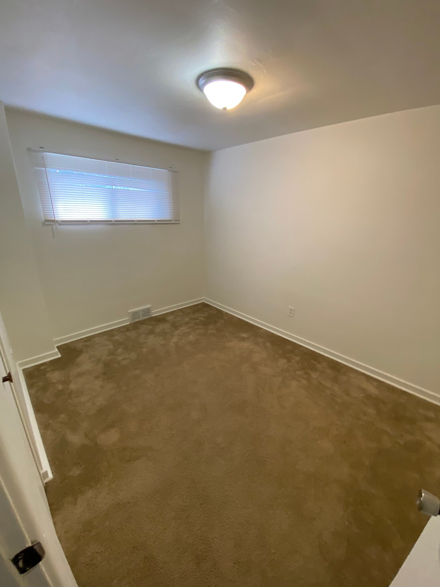 Building Photo - 733 Darlington St