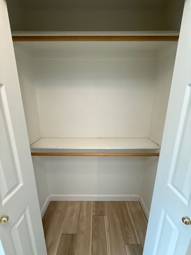 Building Photo - 5512 Murray St SE