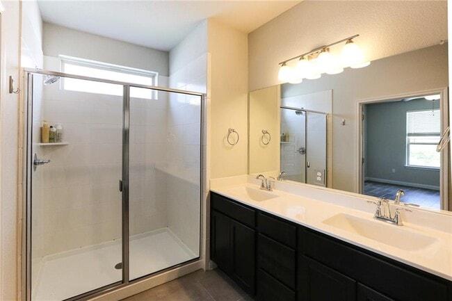 Building Photo - 8108 Ausblick Ave