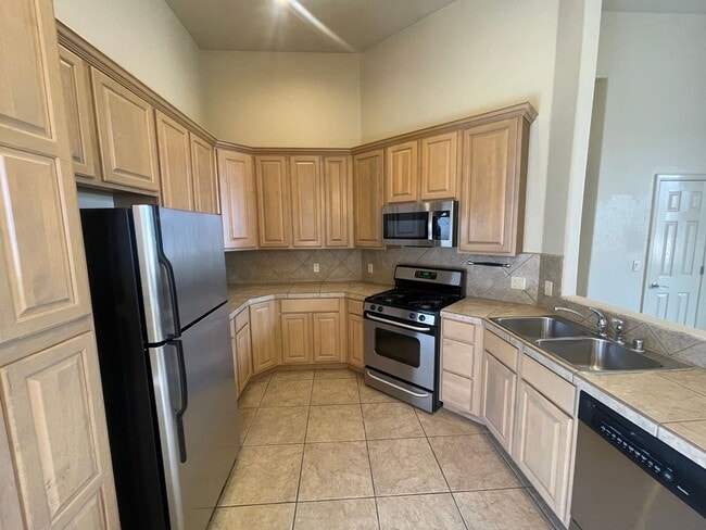 Building Photo - Beautiful 3 Bedroom Home in Sonoma Ranch
