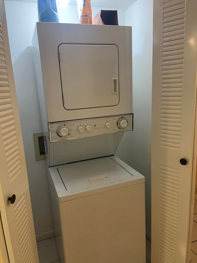 Building Photo - 3100 DC Country Club Boulevard