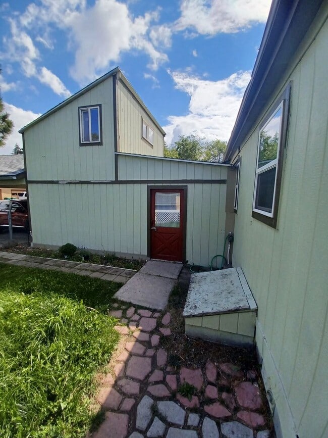 Building Photo - 3 Bedroom 2 Bath Manufactured House