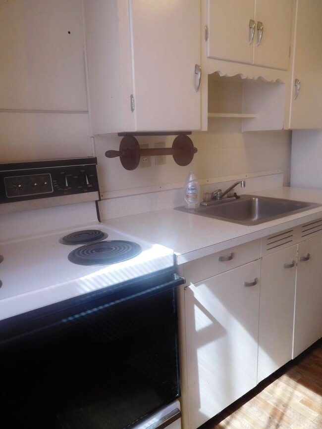 Building Photo - 6- 8 E. Third Street