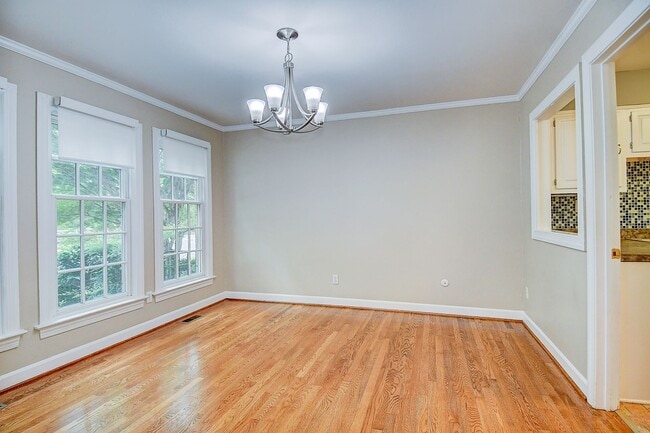 Building Photo - DOWNTOWN NORFOLK TOWNHOUSE