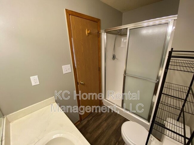 Building Photo - 605 Susanne Ct