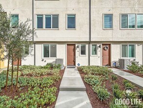 Building Photo - Beautiful 3BD/2.5BA Townhouse in San Ysidro W/ W/D, A/C, 2-Car Garage, Balcony, and Community Parks!