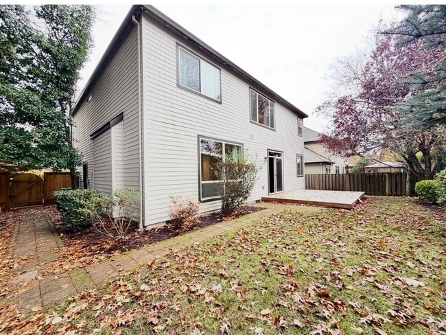 Building Photo - Beautiful Home in the Sought After Arbor C...