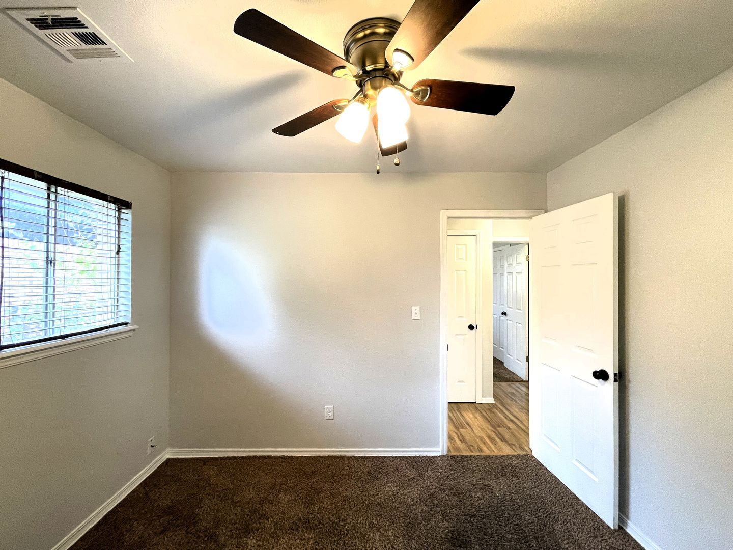 Building Photo - 7400 S Drexel Pl