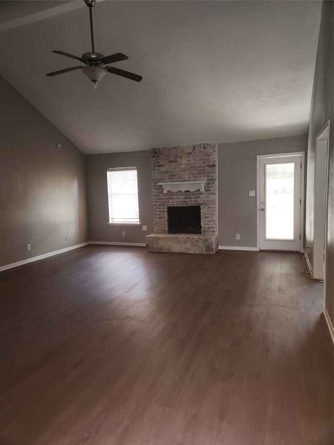 Building Photo - 23918 Beaverwood Dr