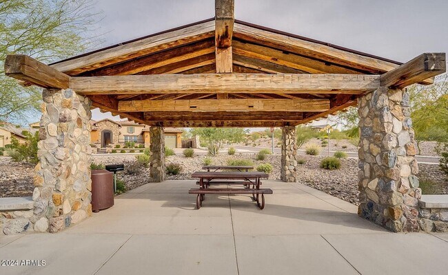 Building Photo - 27057 N Skipping Rock Rd