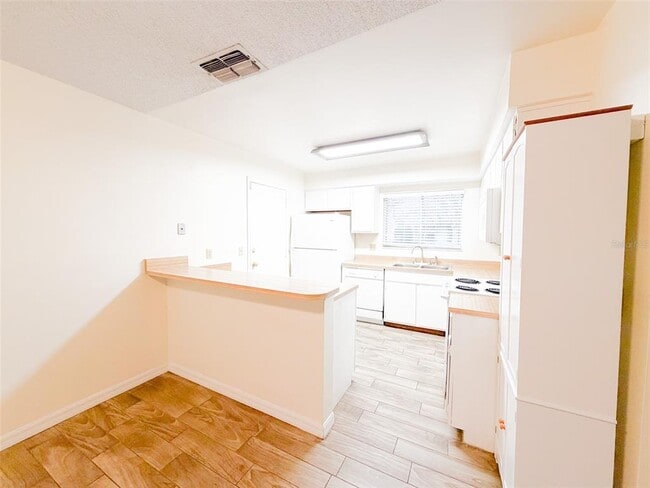 Building Photo - 10319 Matchlock Dr