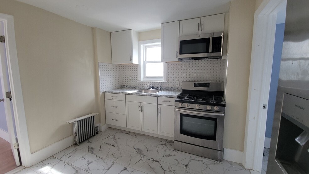 Kitchen - 222 Snyder St