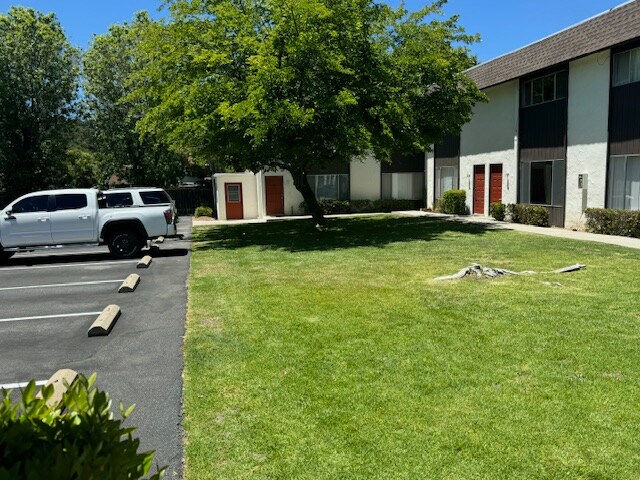 Building Photo - 10310 El Camino Real