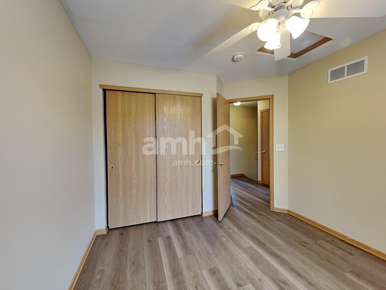 Building Photo - 100 Winesap St