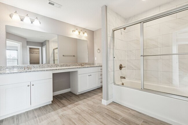 Building Photo - 4 bed/2.5 bath Ready Now- Norfolk