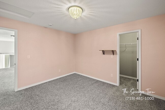 Building Photo - STUNNING 4BD HOME w/ NO ELECTRIC BILL! - Security Deposit Waiver Available