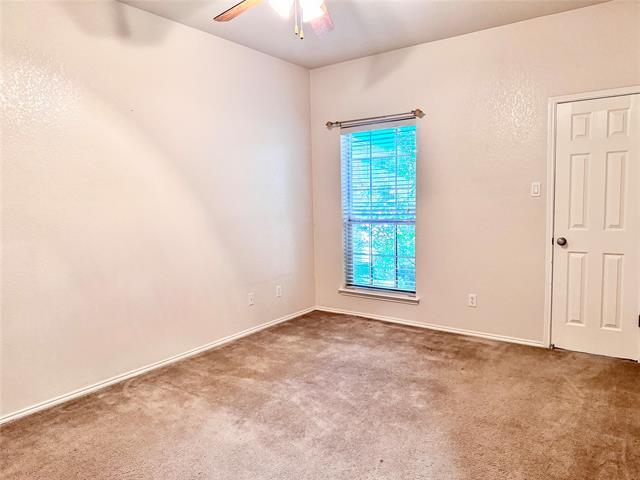 Building Photo - 716 Park Ridge Dr