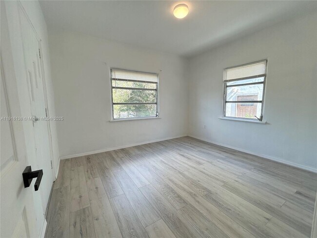 Building Photo - 48 NW 39th St