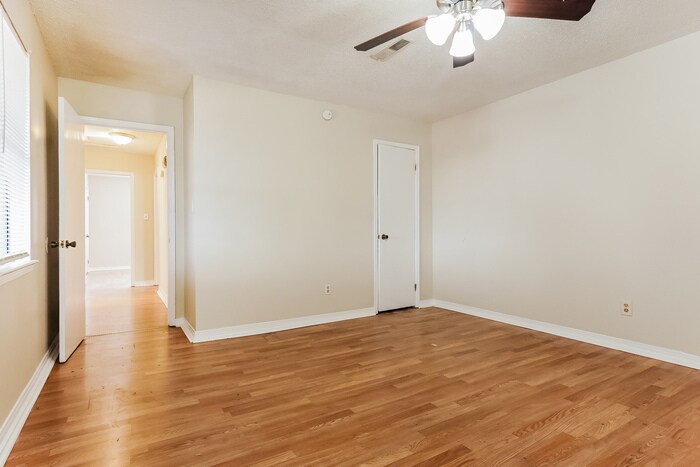 Building Photo - 732 Spring St