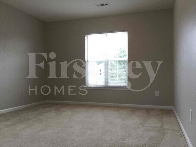 Building Photo - 127 Colville Rd