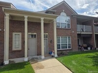 Building Photo - 28202 Chesapeake Cir