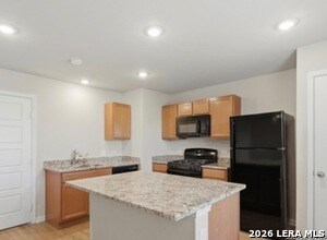 Building Photo - 747 Retama Pass