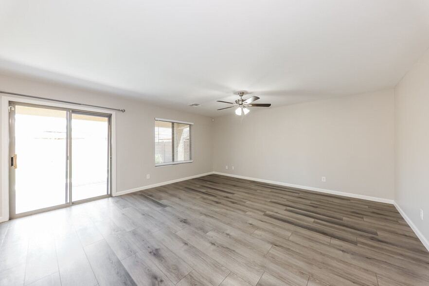 Building Photo - 11830 W Avenida Del Sol